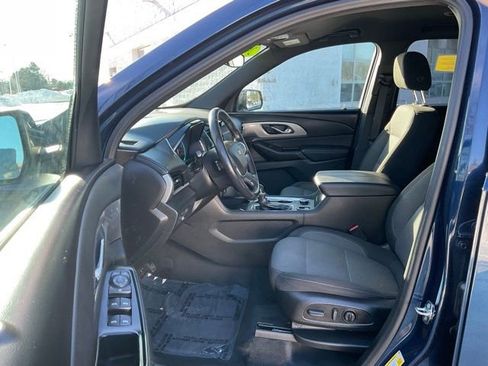 Used 2022 Chevrolet Traverse LT AWD/4WD image 12