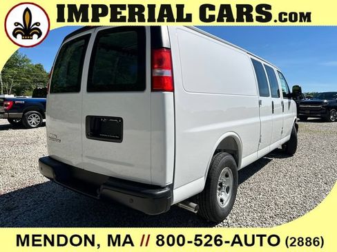 New 2026 Chevrolet Express 2500 Extended RWD image 12