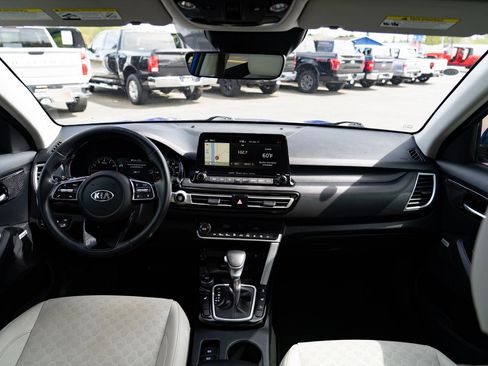 Used 2021 Kia Seltos SX w/ SX Sunroof Package AWD/4WD image 19