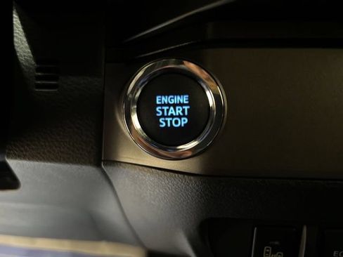 Used 2022 Toyota Tacoma TRD Sport w/ Technology Package RWD image 15