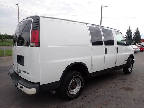 Used 2000 Chevrolet Express 3500 w/ Cold Climate Pkg RWD image 6