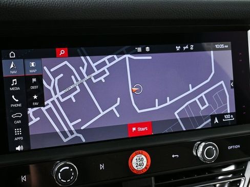 Certified 2025 Porsche Macan AWD image 12