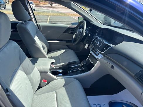 Used 2015 Honda Accord LX image 27