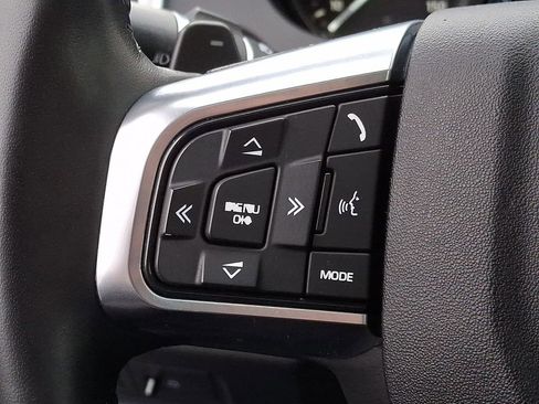 Used 2018 Land Rover Discovery Sport HSE image 17