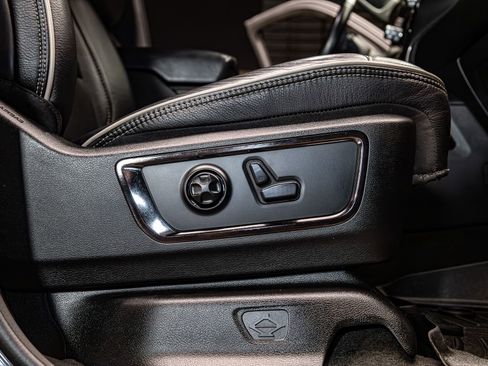 Used 2022 RAM 1500 Limited AWD/4WD image 22