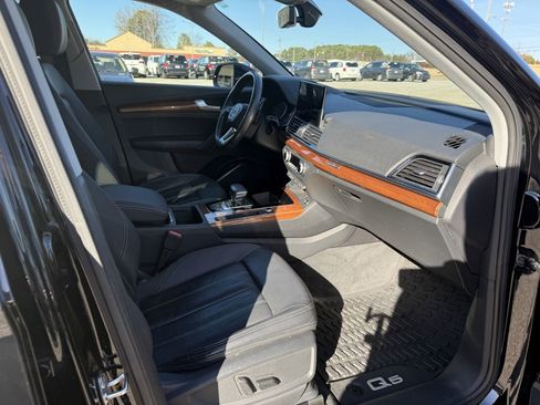Used 2021 Audi Q5 2.0T Premium w/ Convenience Package image 27