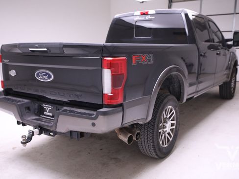 Used 2019 Ford F250 King Ranch w/ King Ranch Ultimate Package image 4