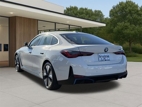 Certified 2024 BMW i4 eDrive35 w/ Convenience Package image 10