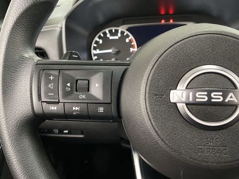 Used 2024 Nissan Rogue SV image 20