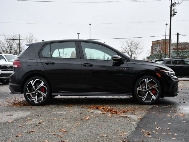 New 2026 Volkswagen GTI SE FWD image 8