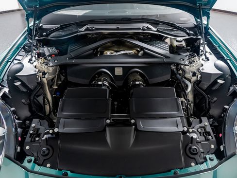 Used 2025 Aston Martin V8 Vantage Coupe image 48