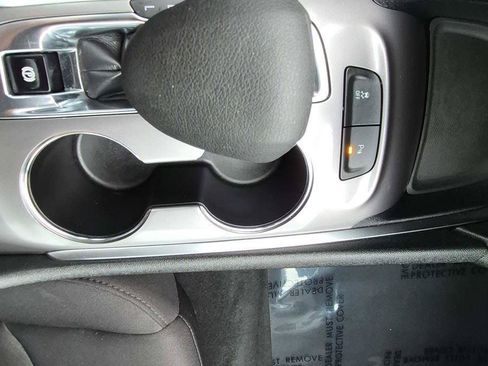 Used 2024 Chevrolet Malibu LT FWD image 25