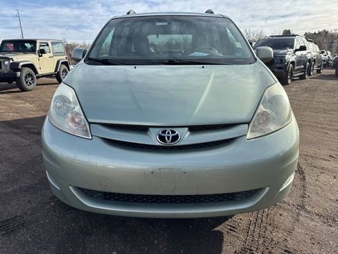 Used 2006 Toyota Sienna XLE image 8