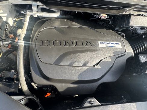 Certified 2020 Honda Pilot Touring image 33