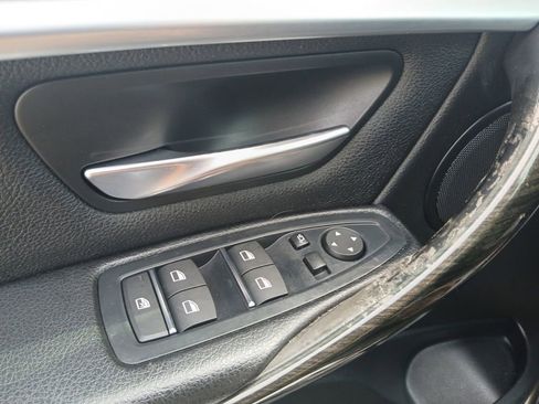 Used 2018 BMW 330i xDrive Sedan AWD/4WD image 8