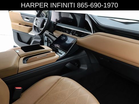 Used 2025 INFINITI QX80 Sensory AWD/4WD image 34
