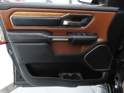 Used 2019 RAM 1500 Limited w/ Off Road Group AWD/4WD image 10