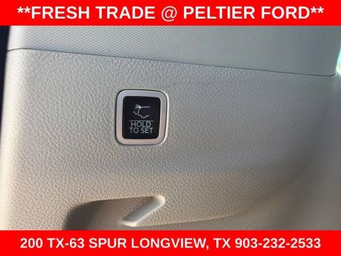 Used 2024 Jeep Wagoneer L 4WD w/ Premium Group I image 11