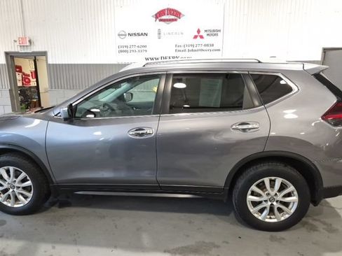 Used 2018 Nissan Rogue SV w/ Premium Package AWD/4WD image 6