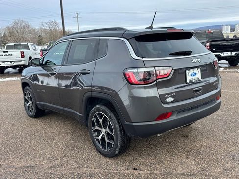 Used 2024 Jeep Compass Limited AWD/4WD image 3