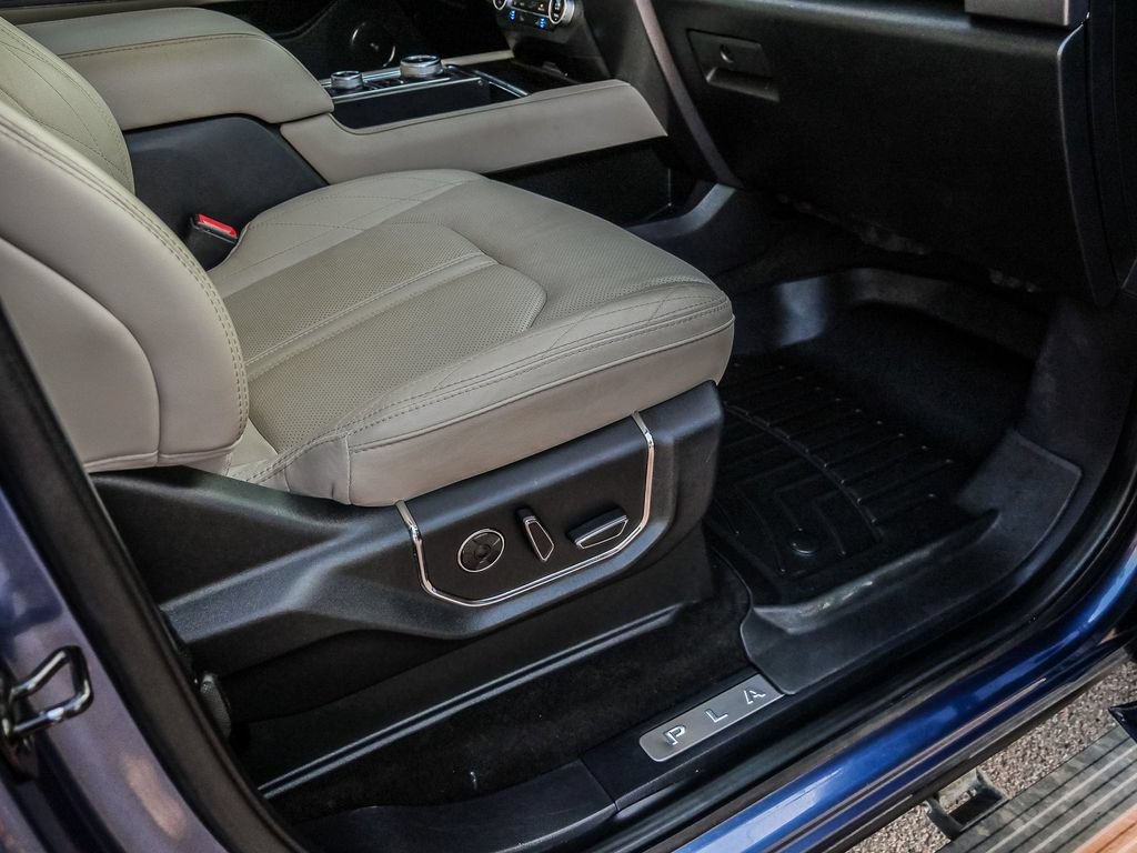 Used 2020 Ford Expedition Platinum AWD/4WD image 18