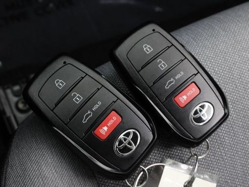 Used 2026 Toyota Camry LE FWD image 28