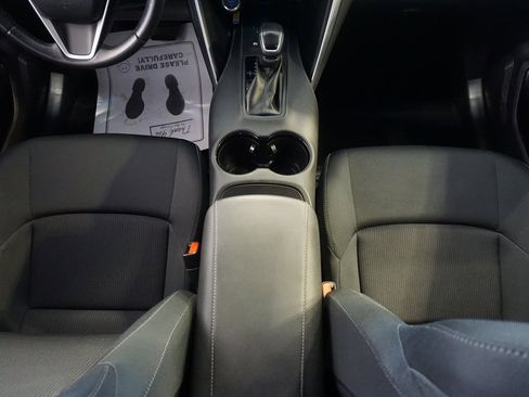 Certified 2022 Toyota Venza LE image 31