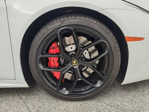 Used 2018 Lamborghini Huracan LP 580-2 RWD image 29