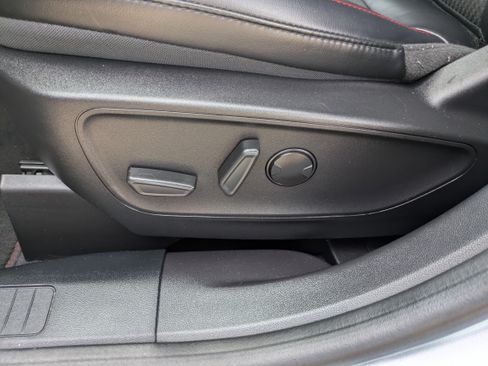 Used 2023 Ford Escape ST-Line image 8