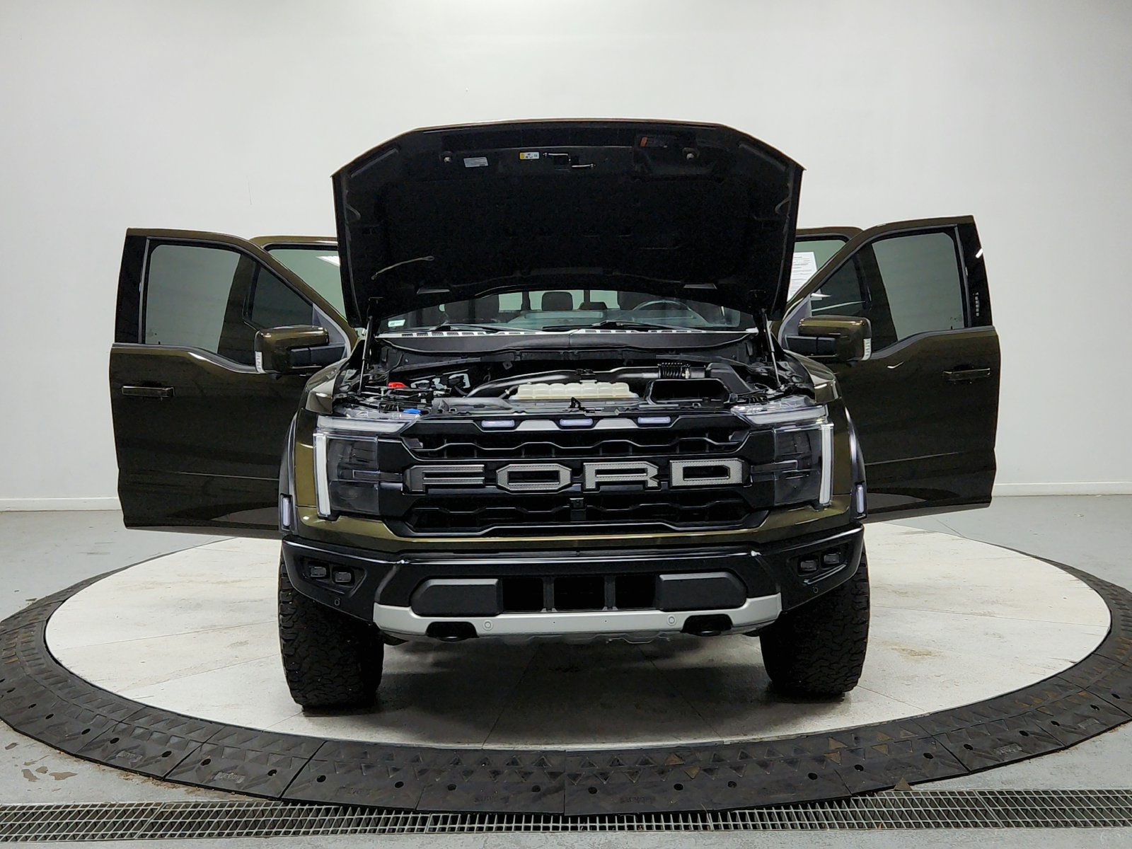 Used 2024 Ford F150 Raptor AWD/4WD image 10