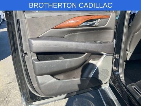 Used 2016 Cadillac Escalade ESV Premium AWD/4WD image 10