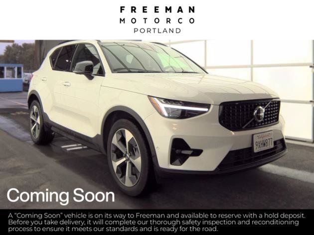 Used 2026 Volvo XC40 B5 Plus AWD/4WD image 1