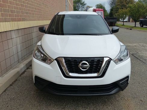 Used 2020 Nissan Kicks S FWD image 6