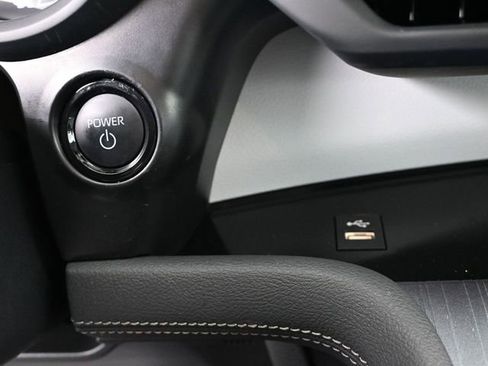 Certified 2025 Toyota Sienna XLE image 19