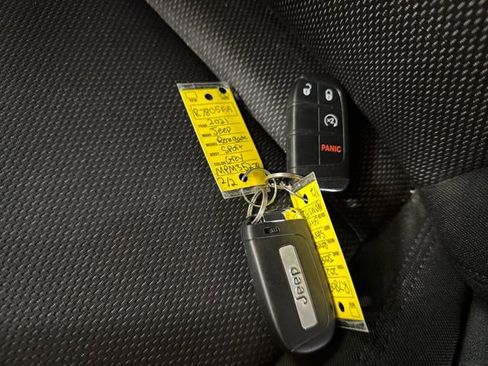 Used 2021 Jeep Renegade Sport AWD/4WD image 8