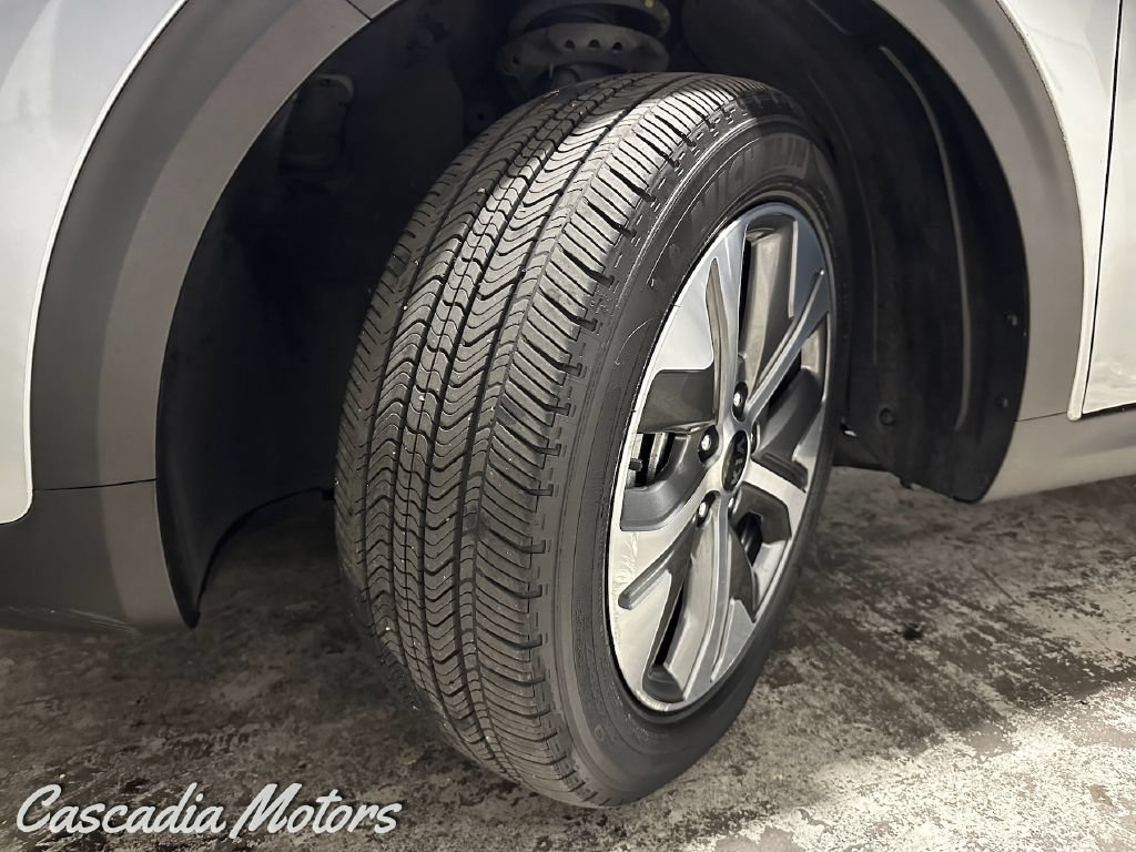 Used 2019 Kia Niro EX Premium w/ Cold Weather Package 1.0 FWD image 36