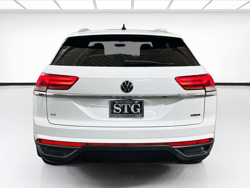 Used 2021 Volkswagen Atlas Cross Sport SE w/ Panoramic Sunroof Package image 5