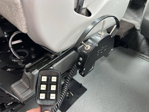 Used 2017 Toyota Sienna XLE FWD image 7