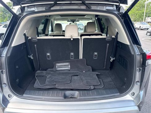 Used 2022 Nissan Pathfinder SL w/ SL Premium Package image 6