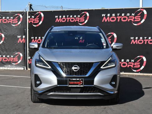Used 2023 Nissan Murano SV image 2