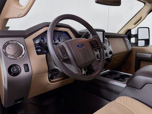 Used 2016 Ford F250 Lariat w/ Lariat Ultimate Package AWD/4WD image 9
