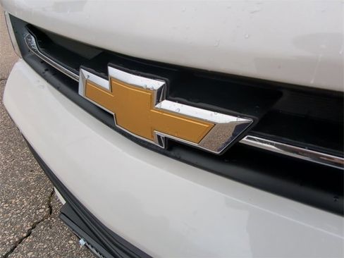 Certified 2022 Chevrolet Trax LT w/ LT Convenience Package image 30