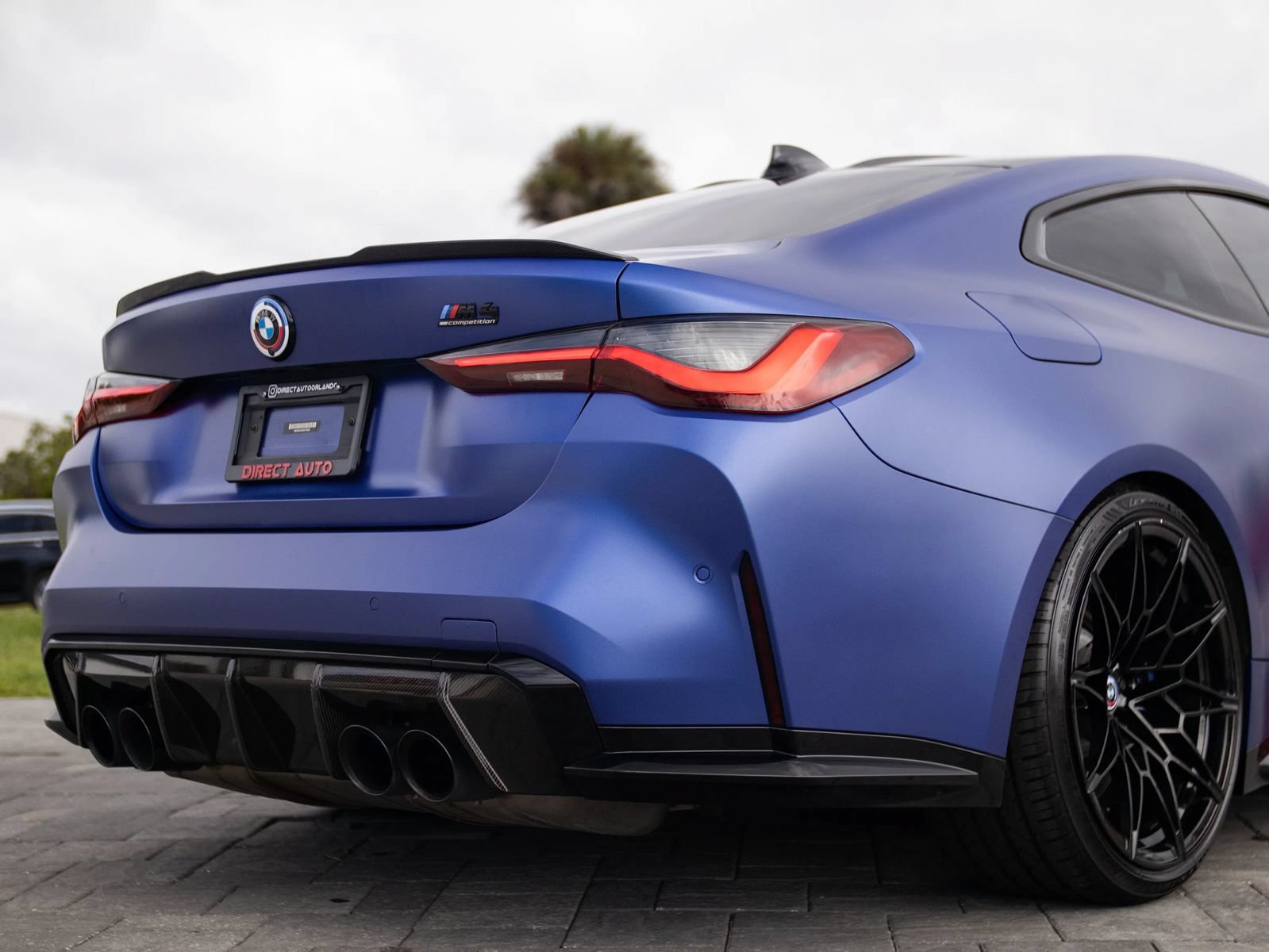 Used 2022 BMW M4 Competition w/ M Carbon Exterior Package RWD image 22