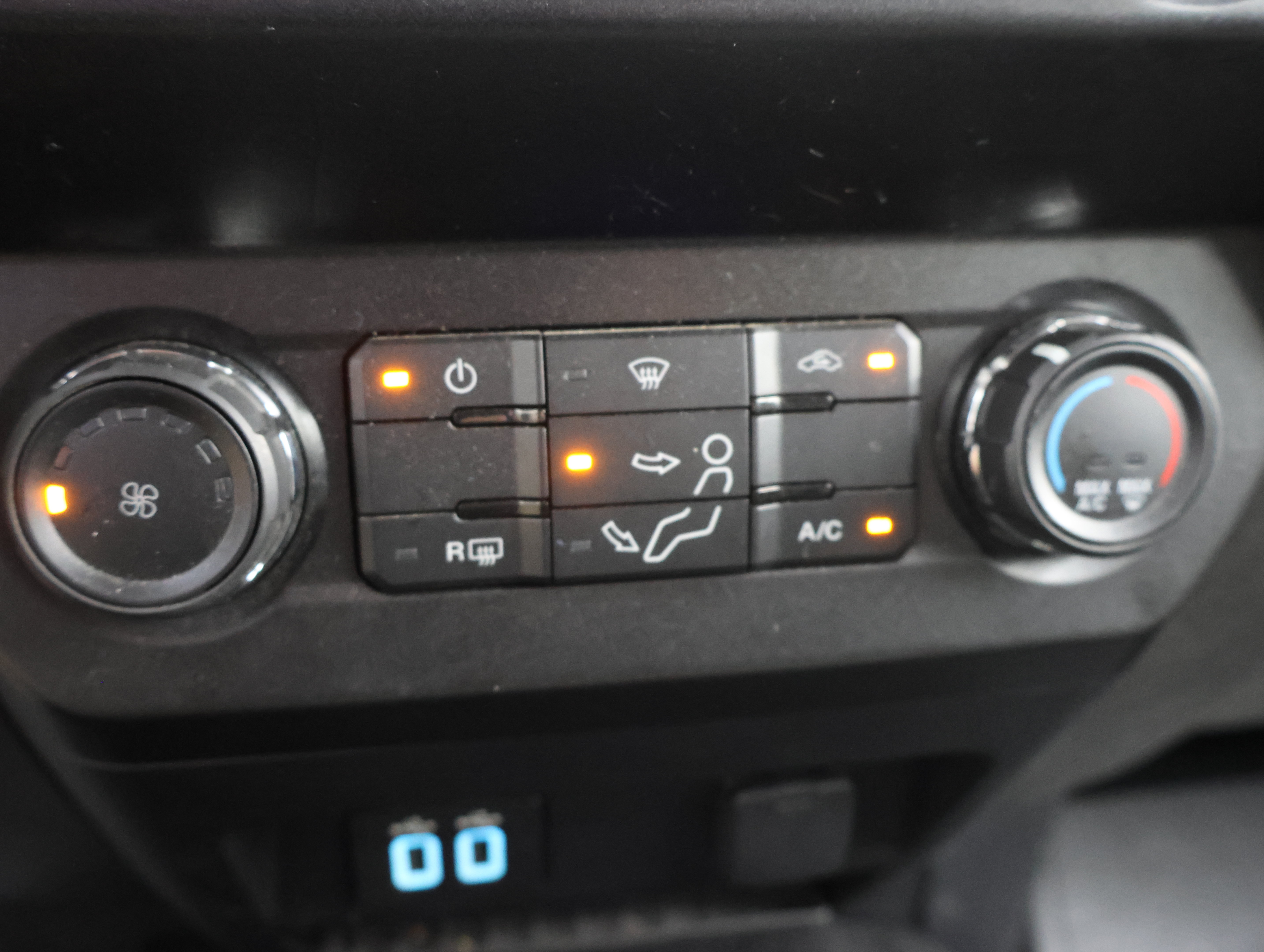 Used 2019 Ford F250 XL w/ STX Appearance Package AWD/4WD image 46