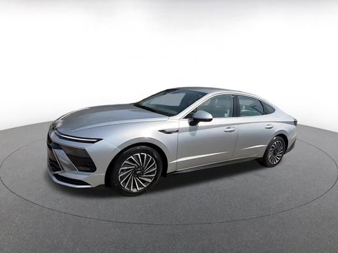 Used 2025 Hyundai Sonata SEL FWD image 9