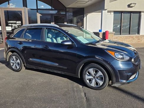 Used 2019 Kia Niro LX image 2