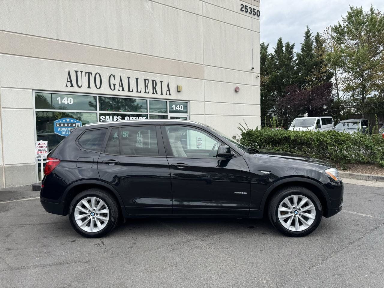 Used 2017 BMW X3 xDrive28i AWD/4WD image 2