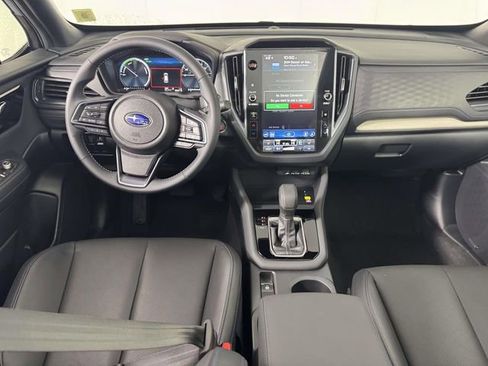 Used 2025 Subaru Forester Limited image 5