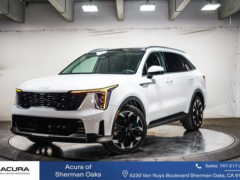 Used 2024 Kia Sorento EX w/ Panoramic Sunroof Package image 1