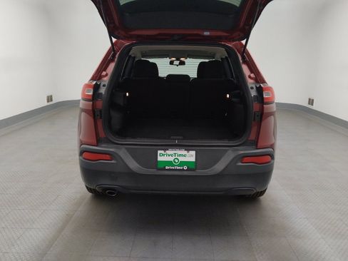 Used 2017 Jeep Cherokee Sport FWD image 29